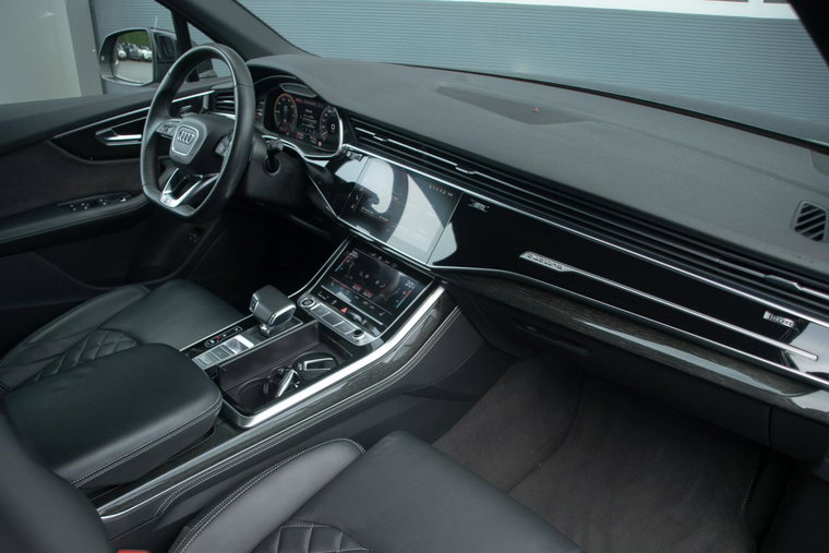 Vehicle Image 14