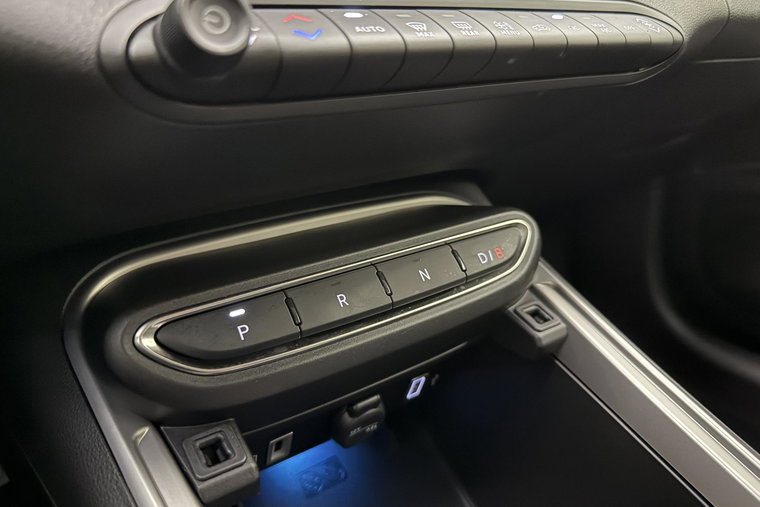 Vehicle Image 30