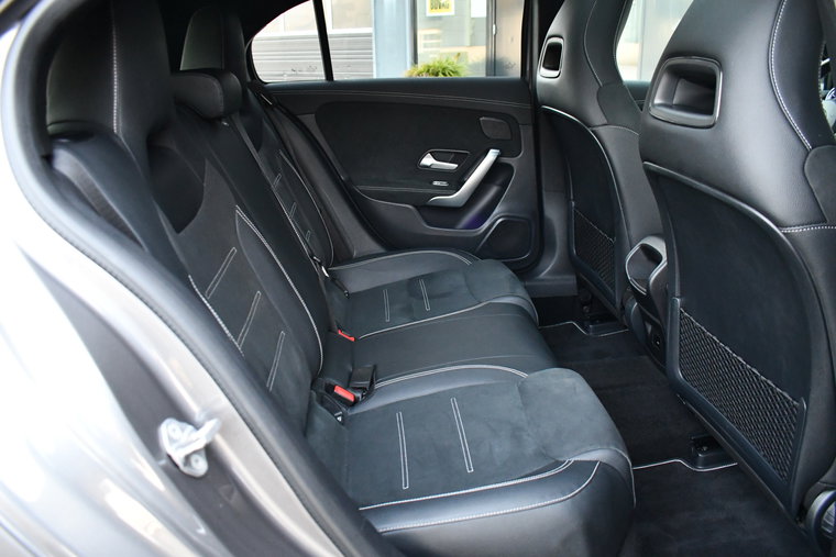 Vehicle Image 38