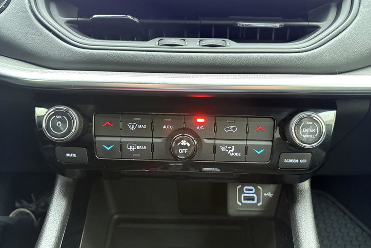 Vehicle Image 29