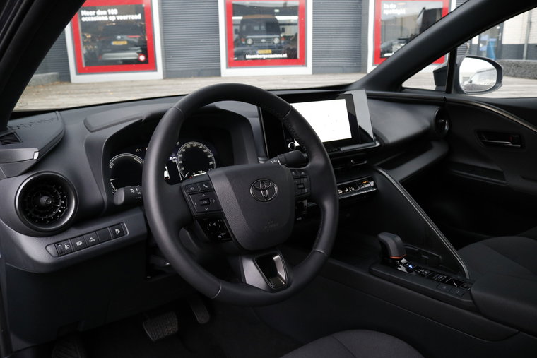 Vehicle Image 9