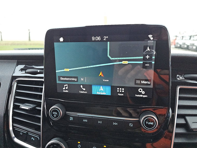 Vehicle Image 11
