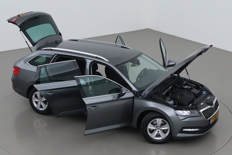 Vehicle Image 6
