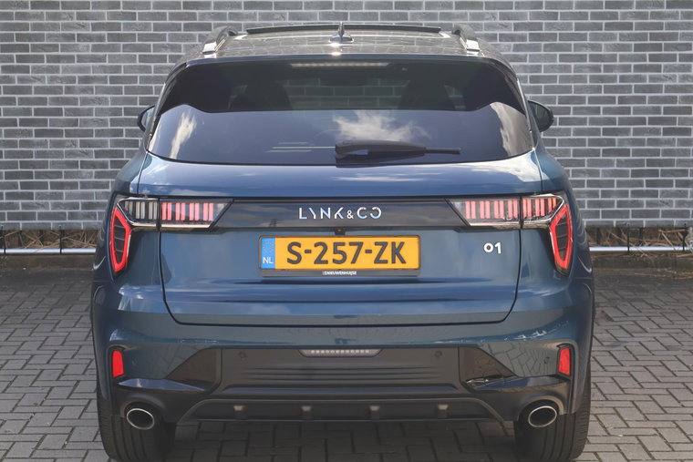 Vehicle Image 4