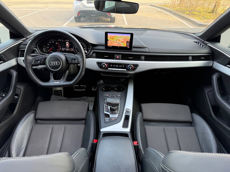Vehicle Image 25