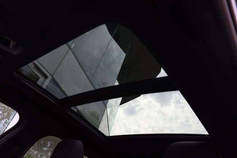 Vehicle Image 35