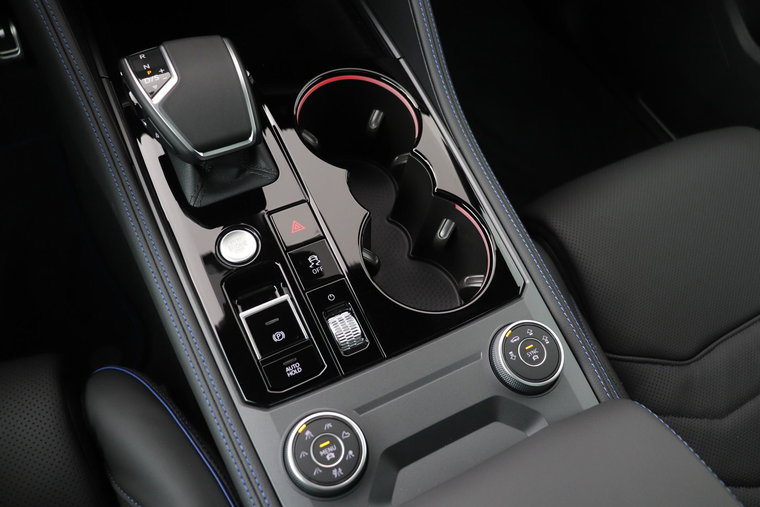 Vehicle Image 37