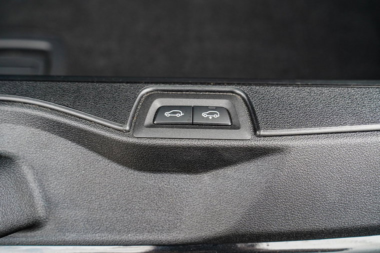 Vehicle Image 23