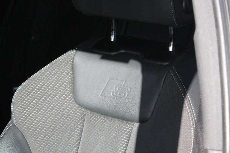 Vehicle Image 30