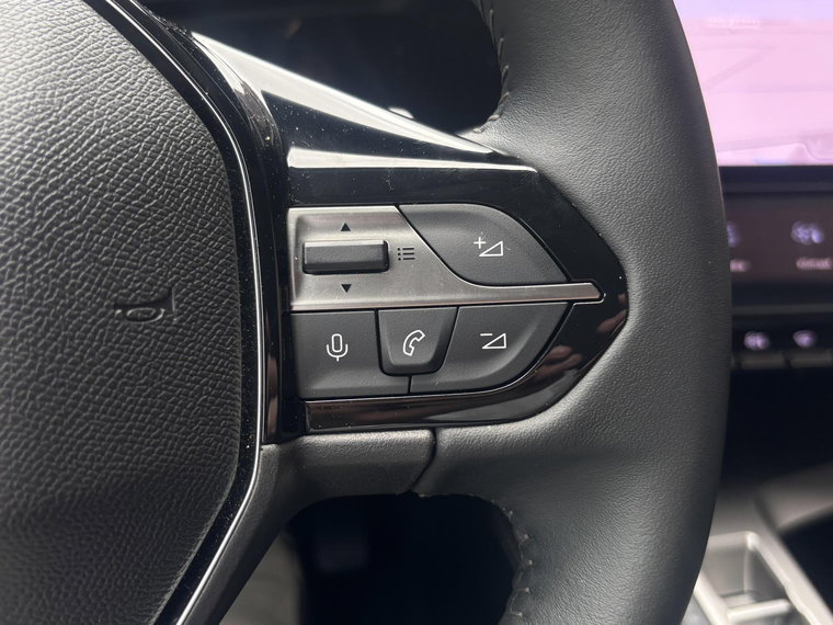 Vehicle Image 27