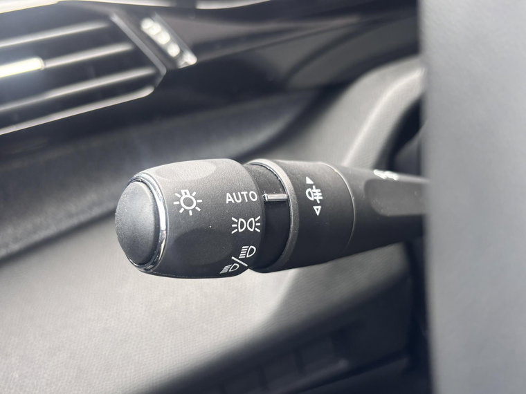 Vehicle Image 28