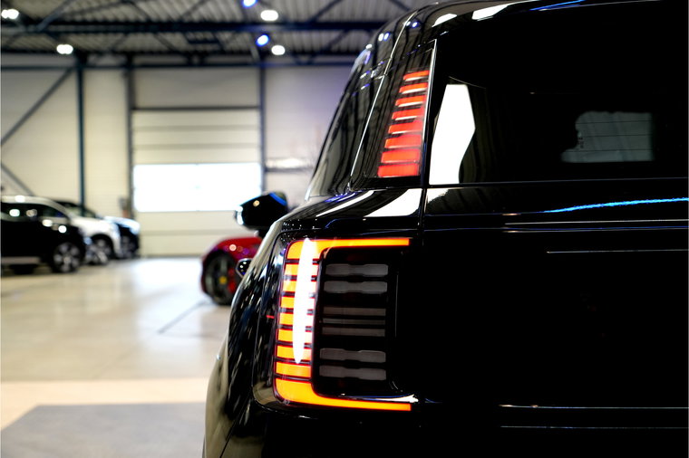 Vehicle Image 9