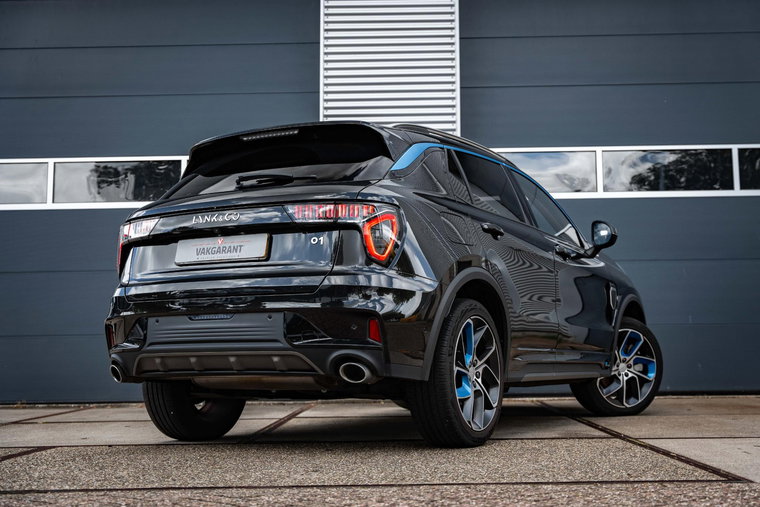 Vehicle Image 6