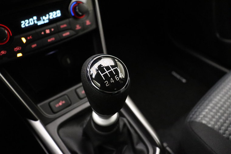 Vehicle Image 23