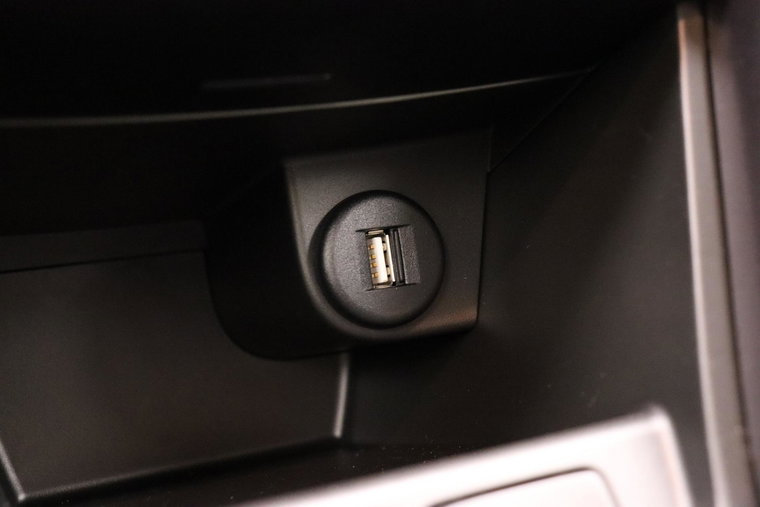 Vehicle Image 28