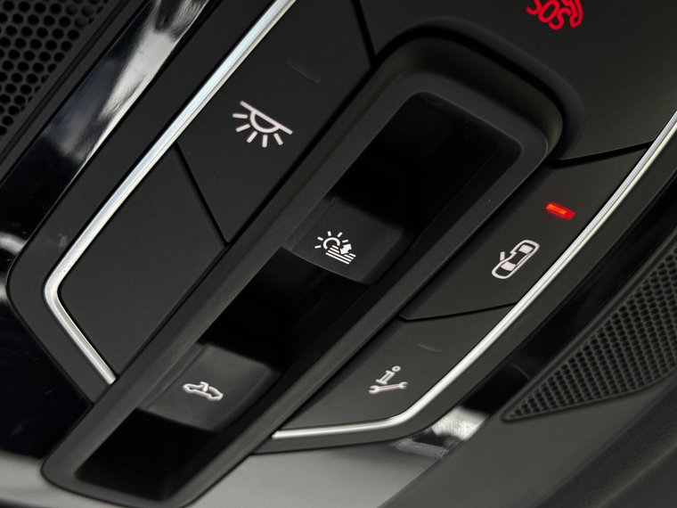 Vehicle Image 26