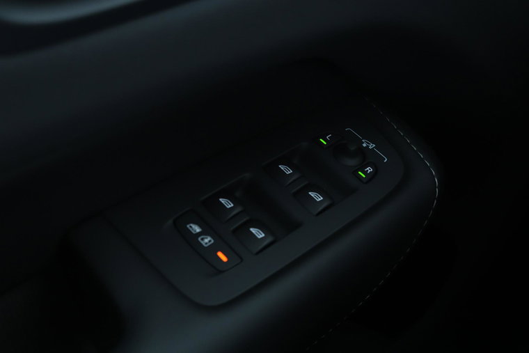Vehicle Image 48