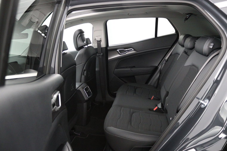 Vehicle Image 28