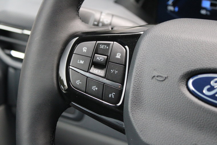 Vehicle Image 28
