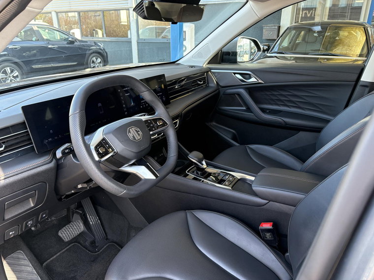 Vehicle Image 17
