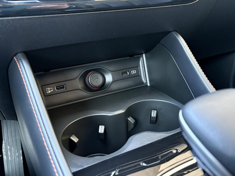 Vehicle Image 42