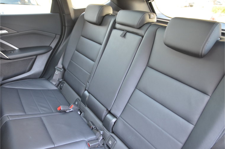 Vehicle Image 13