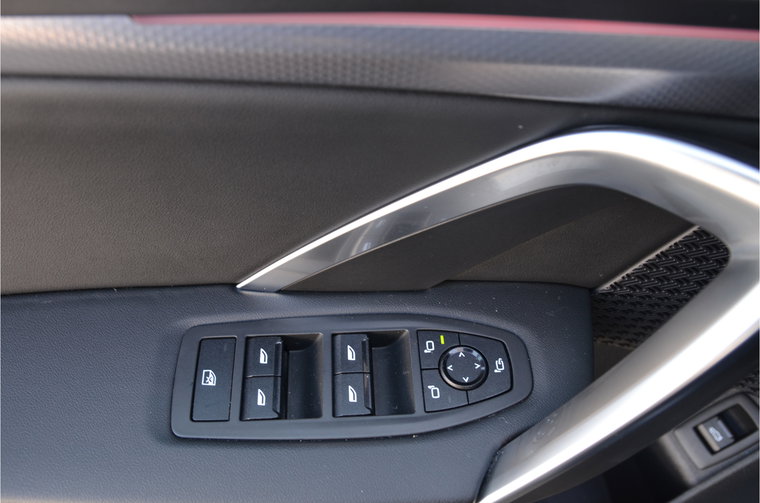 Vehicle Image 36
