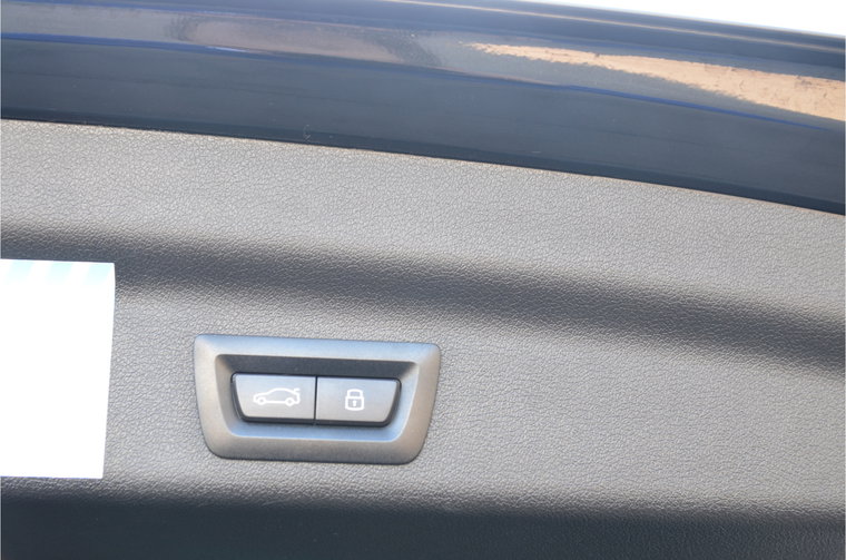 Vehicle Image 38