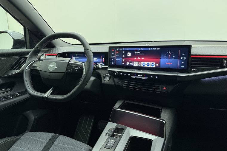 Vehicle Image 35