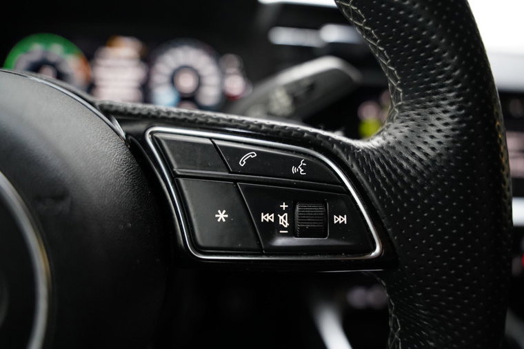 Vehicle Image 30