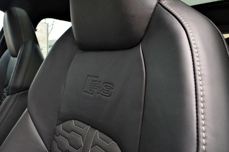 Vehicle Image 36
