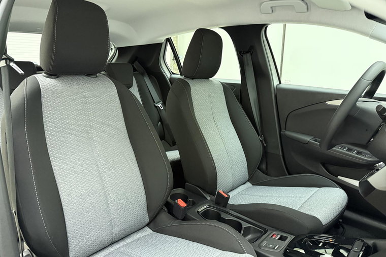 Vehicle Image 13