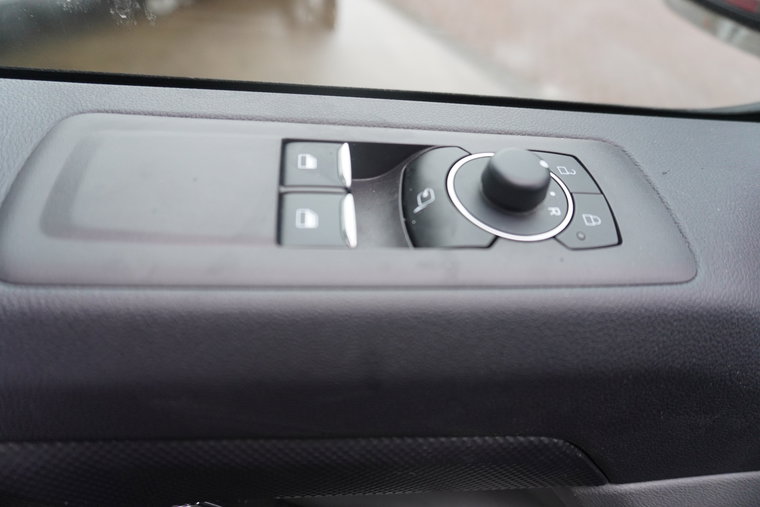 Vehicle Image 24