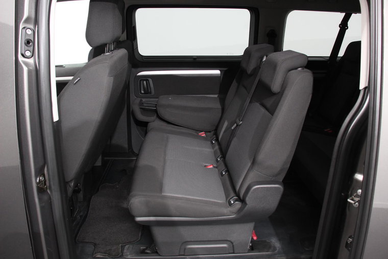 Vehicle Image 25