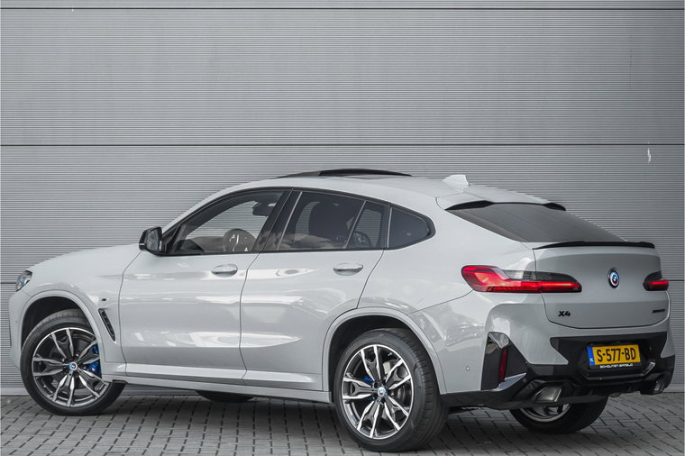 Vehicle Image 11
