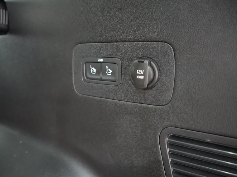 Vehicle Image 40