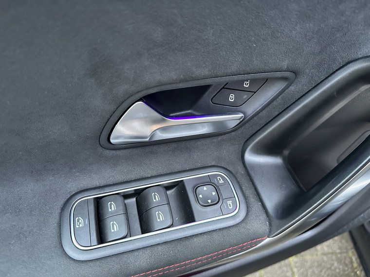 Vehicle Image 43