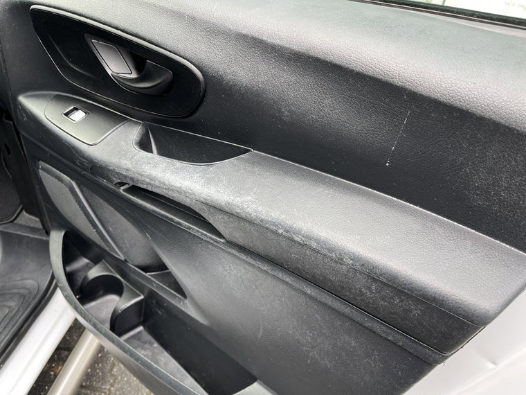 Vehicle Image 52