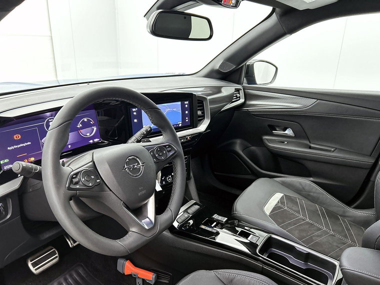 Vehicle Image 17