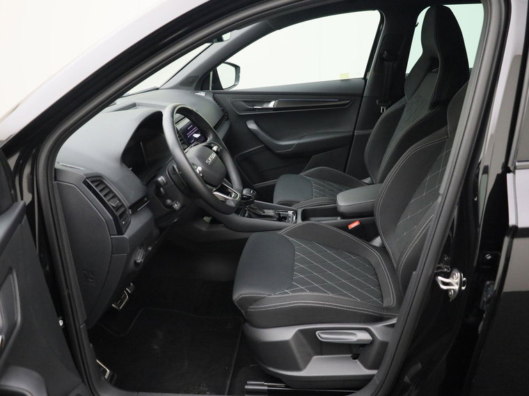 Vehicle Image 16