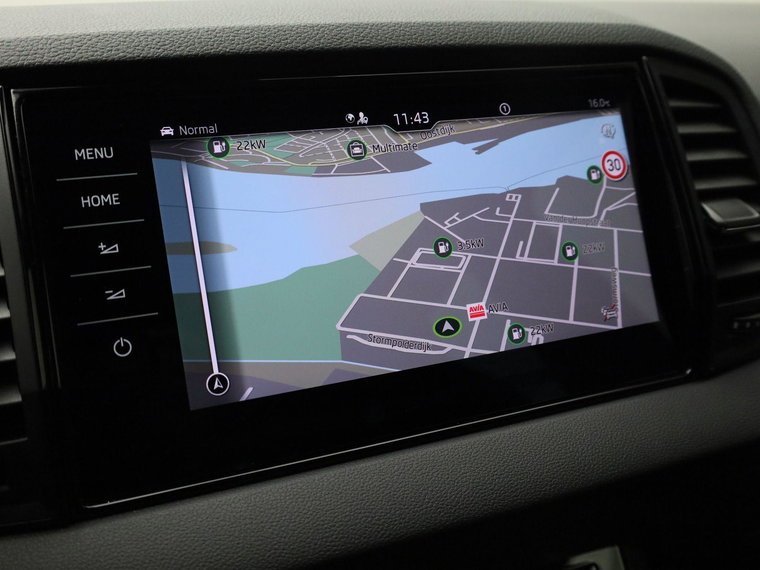 Vehicle Image 6