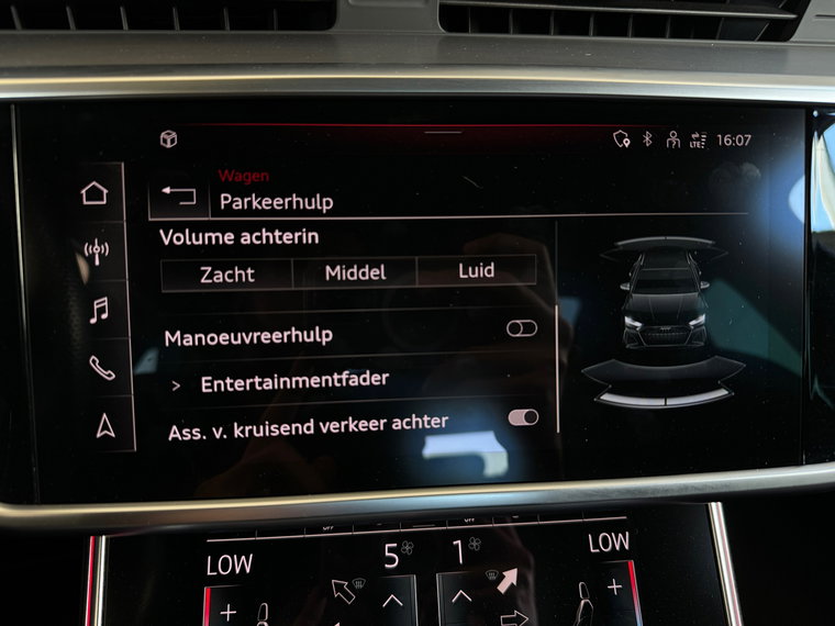 Vehicle Image 35