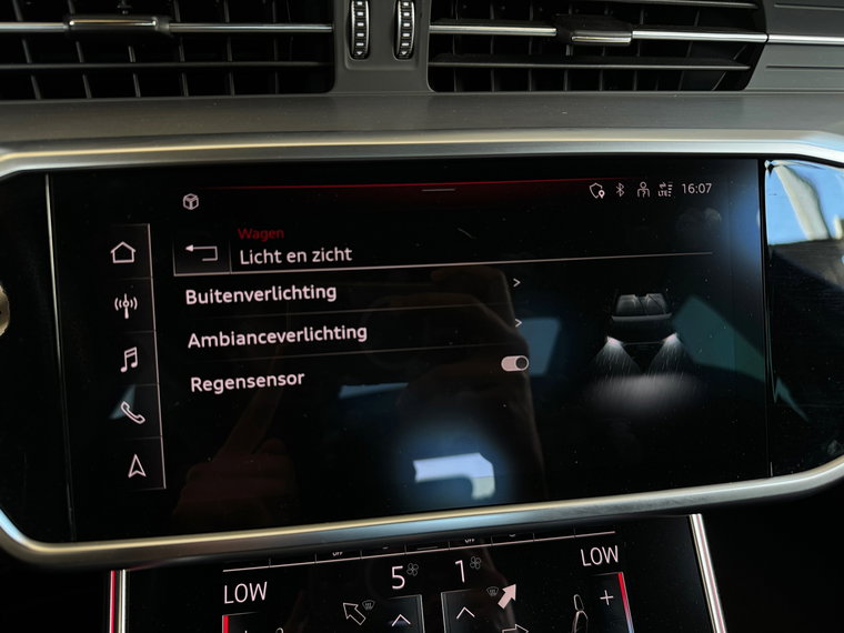 Vehicle Image 37