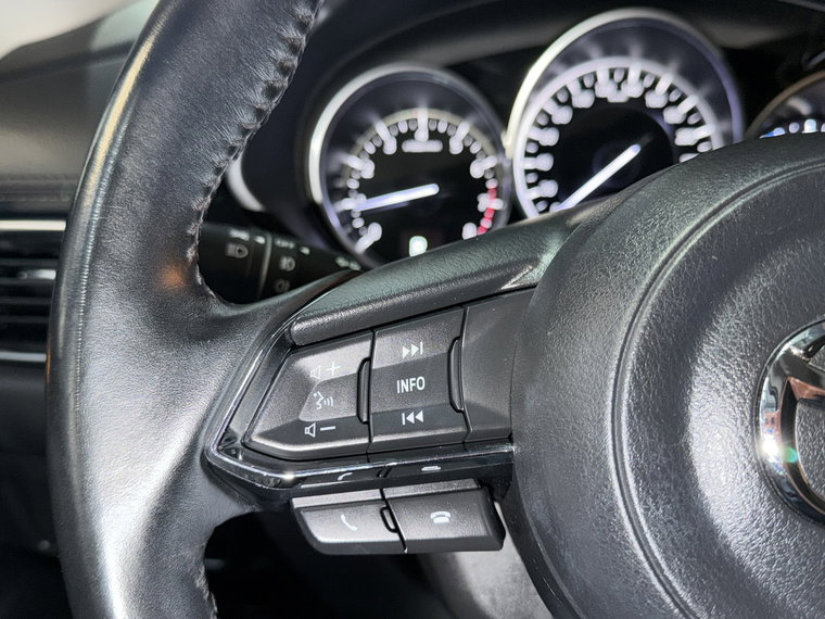 Vehicle Image 26