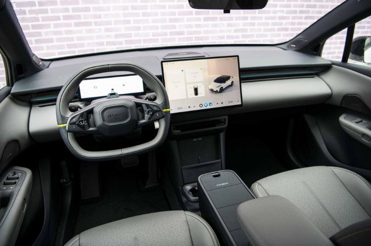 Vehicle Image 11