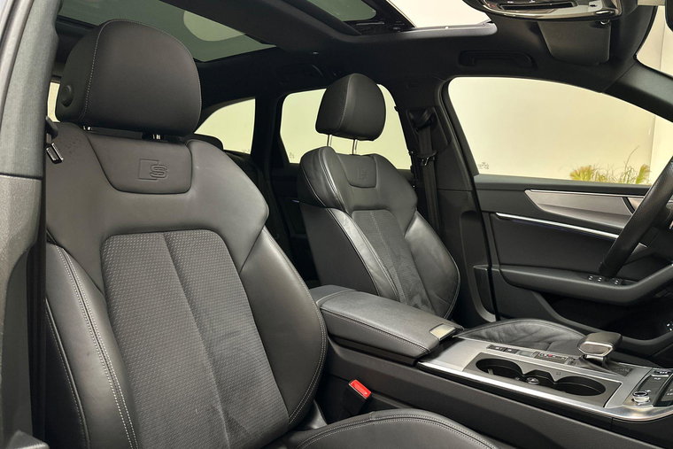 Vehicle Image 17
