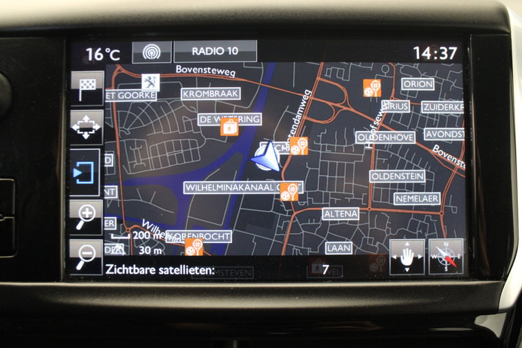Vehicle Image 13
