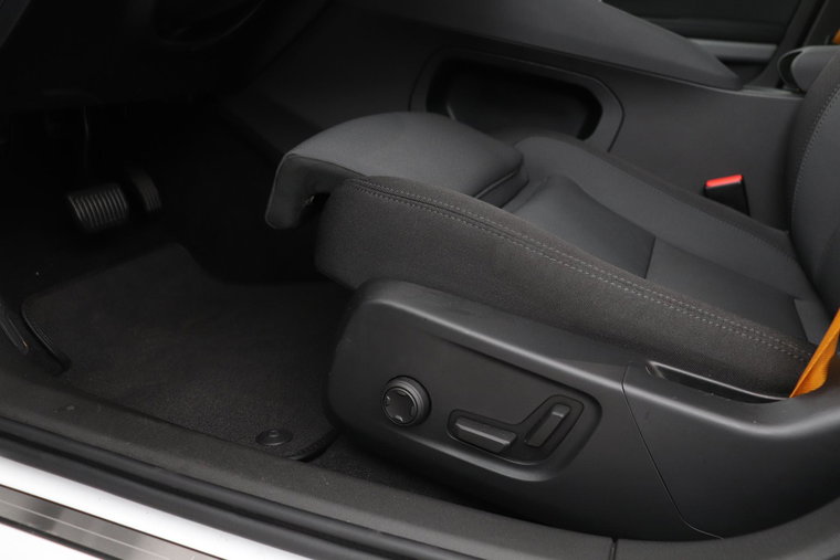 Vehicle Image 51