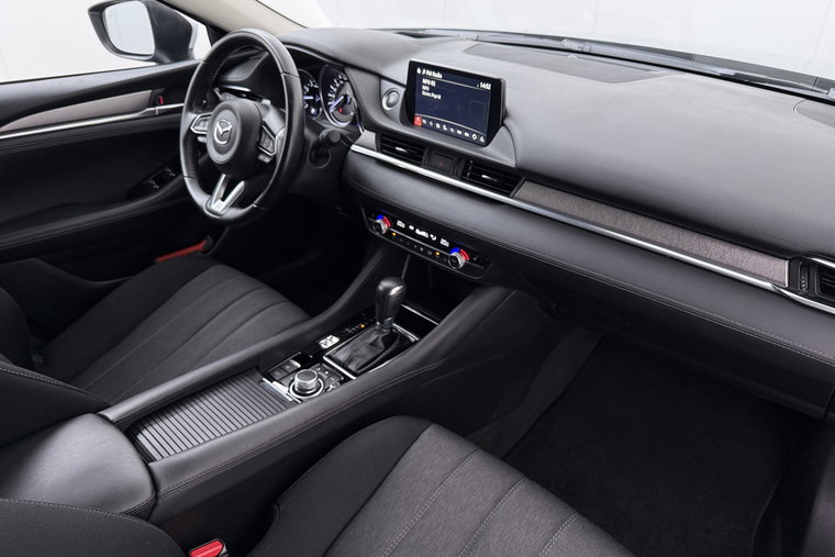 Vehicle Image 16