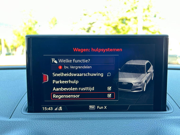Vehicle Image 24